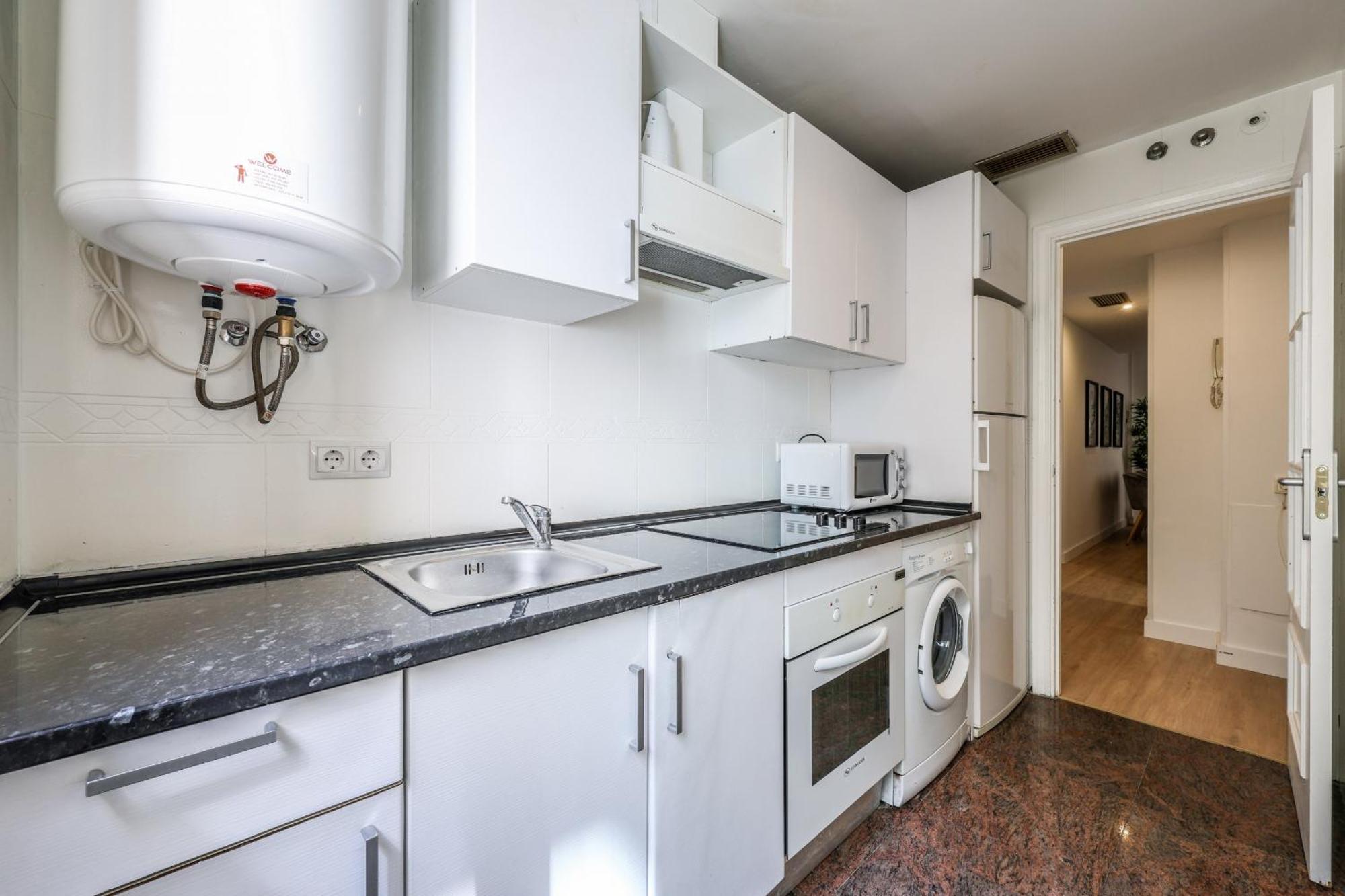 Apartamentos Reformados En Tirso De Molina Act Madrid Exterior foto